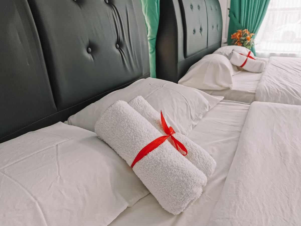Inap Idaman 5 With 2 Queen Bed In Kubang Kerian Кота Бару Екстериор снимка