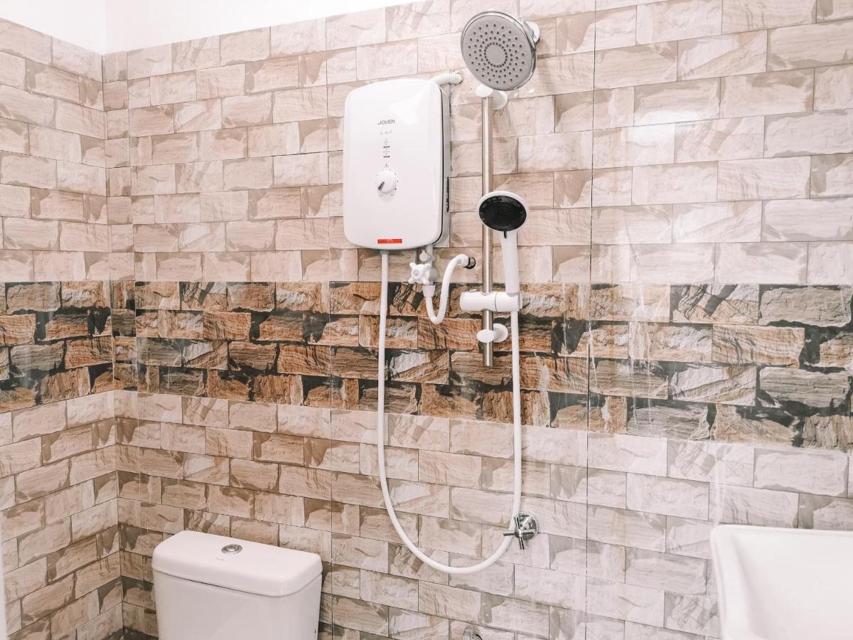 Inap Idaman 5 With 2 Queen Bed In Kubang Kerian Кота Бару Екстериор снимка